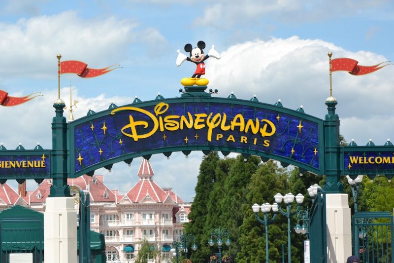 disneyland parijs open